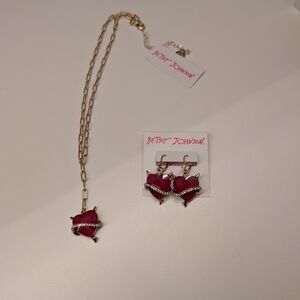 Betsey Johnson Fuchsia Heart Necklace Set